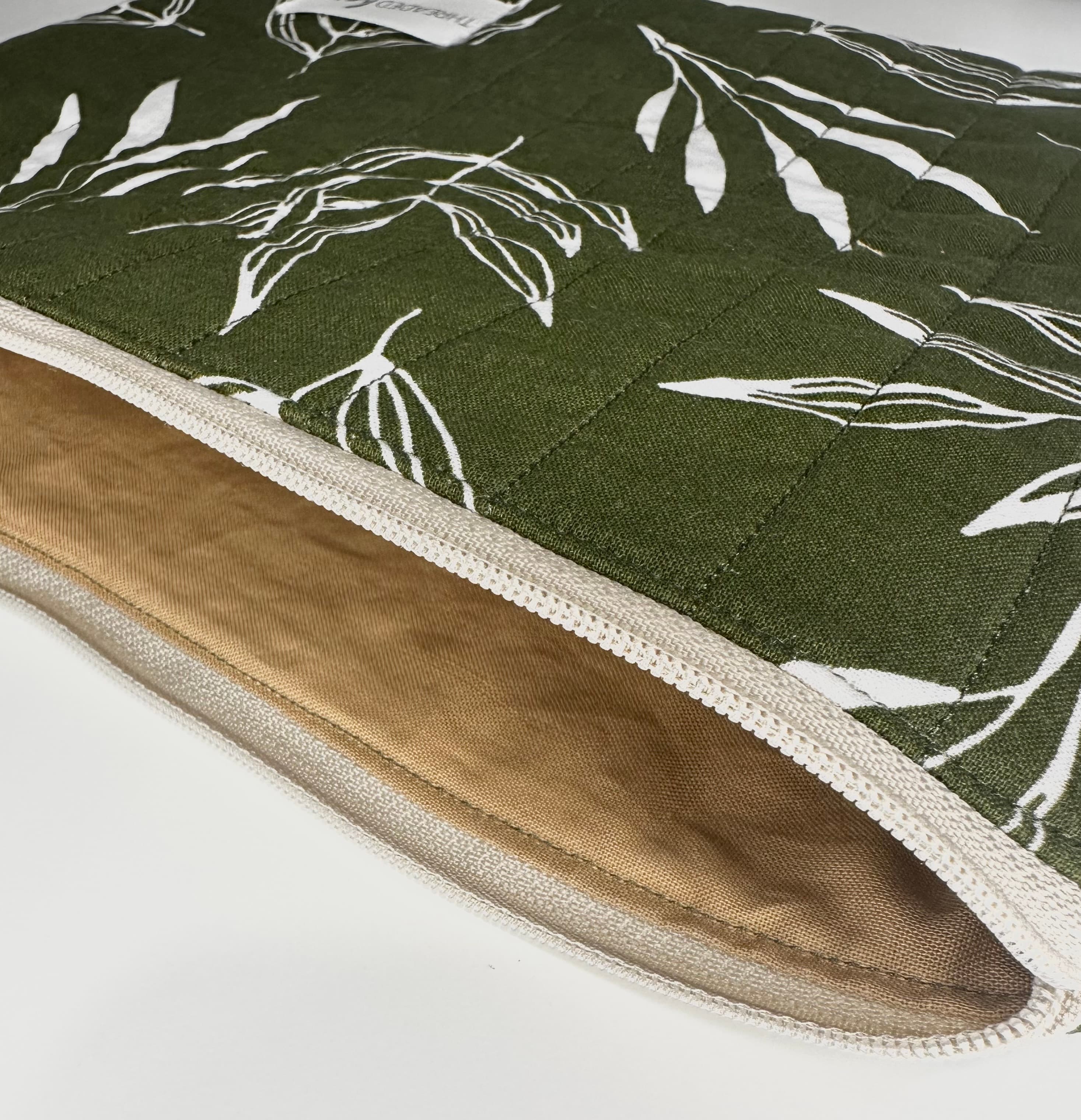 Green Leaf Quilted Zipper Pouch
